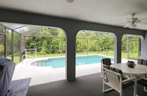 Port Charlotte House | Relaxing 2BR - Pool home close to attractions - Charlotte's Dream