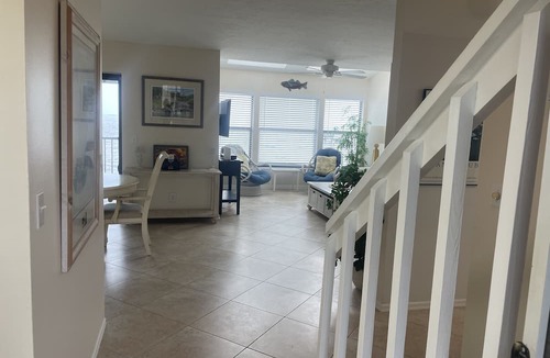 Bokeelia Condo | 2/2.5 condo with docking available for your boat and pools for soaking