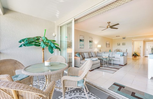 Vanderbilt Beach Condo | Sleek Naples Condo w/Balcony: Snowbirds Welcome!