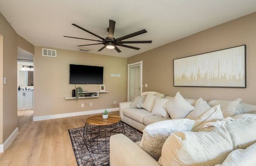 Safety Harbor Condo | Cozy 1-bedroom furnished condo with WiFi, AC in tranquil Safety Harbor