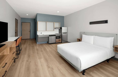 Biggar Apartment | StudioRes by Marriott Fort Myers Airport
