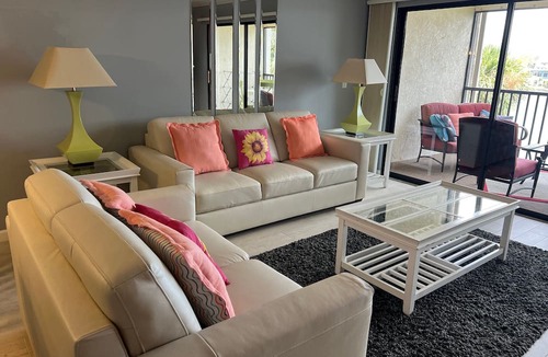 Siesta Key Condo | 🦩Book Me Baby! Bayview Beauty at Siesta Key 🦩