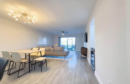 Iona Condo | Welcome to Your Luxurious Golf Getaway!
