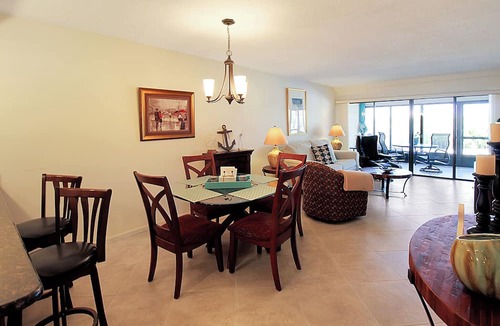 Englewood Condo | Charming waterfront island condo - minutes to Englewood Beach - Mystic Sea