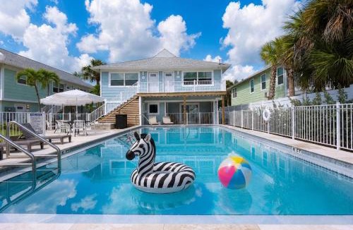 Mid Island Apartment | The Dex at Coconut Cove