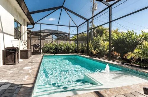 Naples Park House | Naples Park Duo Estate 8BR 7.5BA Private Pool Home Sleeps 20 Near Vanderbilt Beach Mercato
