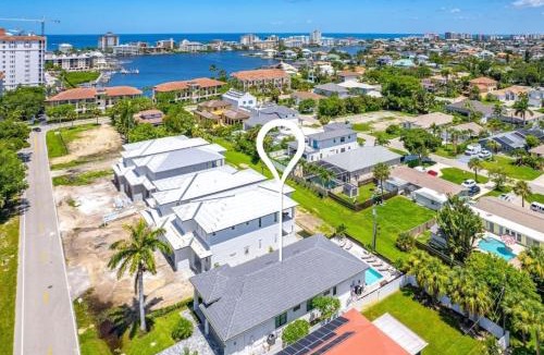 Naples Park House | Naples Park Duo Estate 8BR 7.5BA Private Pool Home Sleeps 20 Near Vanderbilt Beach Mercato