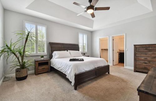 Sun Bay South House | Game Room House, Sleeps 12, Near Everything Tampa