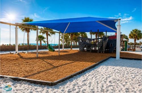 Englewood South Apartment | Crystal Bay Stays a stylish 2BR 2BA coastal getaway to 7 min to drive to Beach