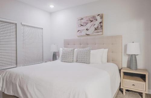 Fort Myers Apartment | Landing Amazing 1BD Pool
