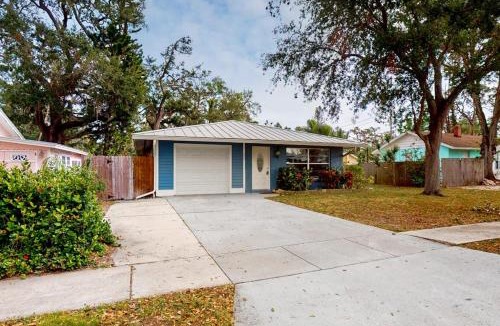 West Bradenton House | Tranquil Days