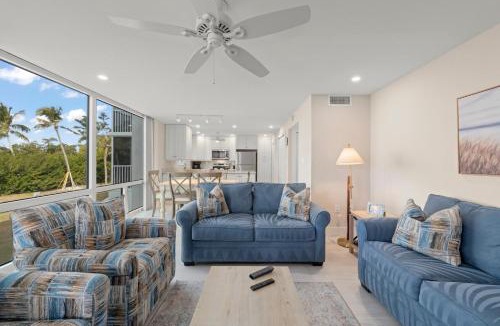 Sanibel House | Island Beach Club #220C