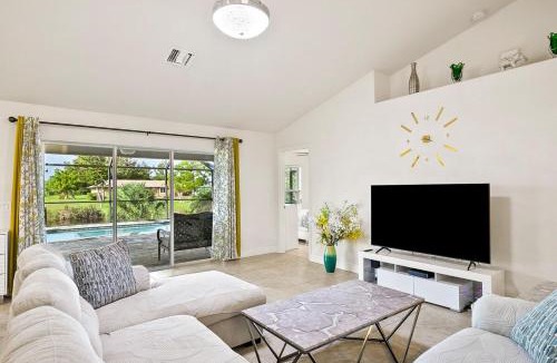 Oakland Hills House | Newley Built Oasis Heated Pool Waterfront retreat