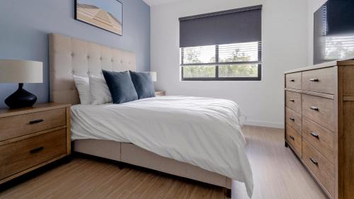 Biggar Apartment | Landing Stunning 1BD Gym Pool