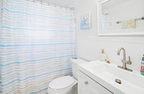 South Venice Villa | Heated Pool Villa Near Venice Beach Sleeps 6