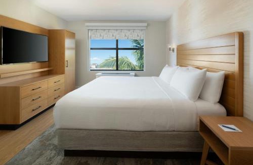 Punta Gorda Hotel | Four Points by Sheraton Punta Gorda Harborside