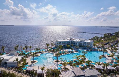 Charlotte Harbor Resort | Sunseeker Resort Florida Gulf Coast, Curio Collection Hilton