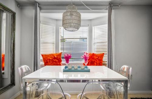 Sarasota Apartment | Beach Cottage with heated pool just off Siesta Key