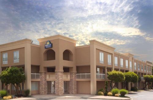 Greenville Hotel | Days Inn by Wyndham Greenville