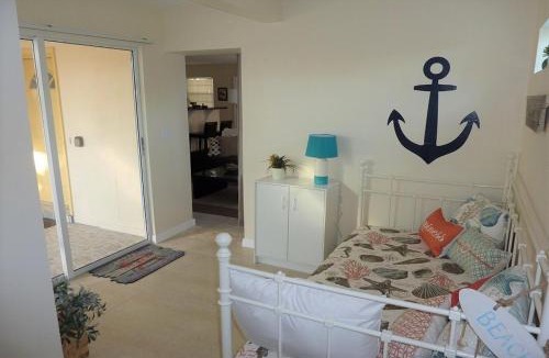 Caloosahatchee Apartment | Beach Resort in Cape Coral