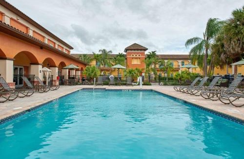 Sarasota Hotel | Homewood Suites by Hilton Sarasota