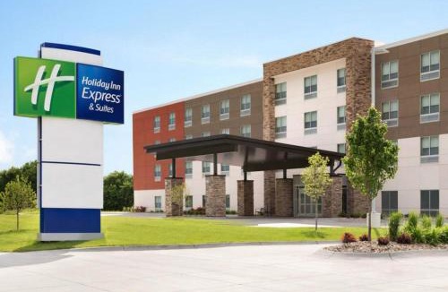 Fort Myers Beach Hotel | Holiday Inn Express & Suites Ft Myers Beach-Sanibel Gateway by IHG