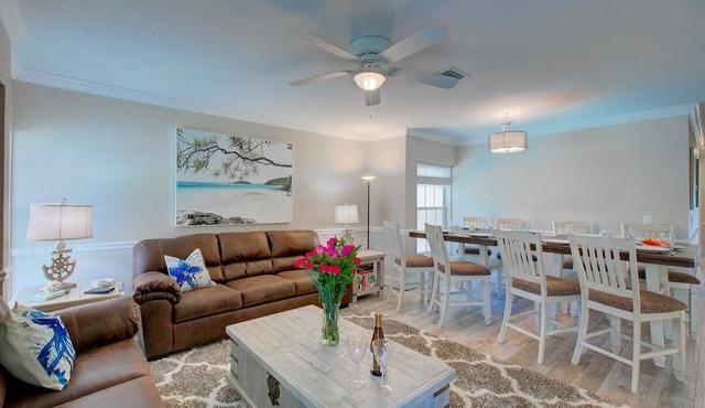 Minorga in Siesta Key Village