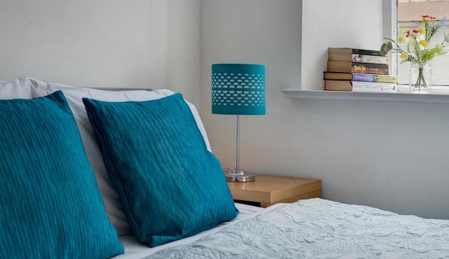 The Shop Cotswold Apartment Sleeps 2 in Cirencester