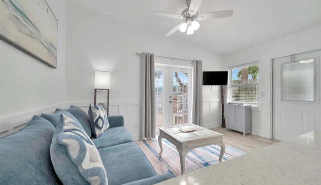 Waterfront Pet Friendly Boat Dock Walk 2 Beach