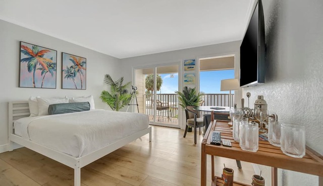 Palm Court a Bayview 2 Bed Suite Heated Pool