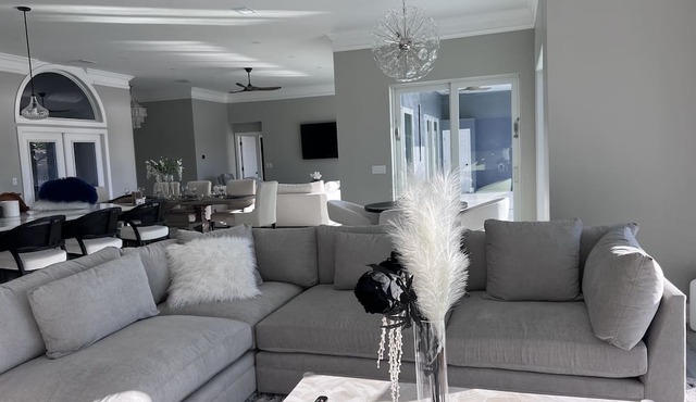 Fall In Naples - Game Room Pvt Pool Hot Tub Impeccable Decor 3 Bedroom Home