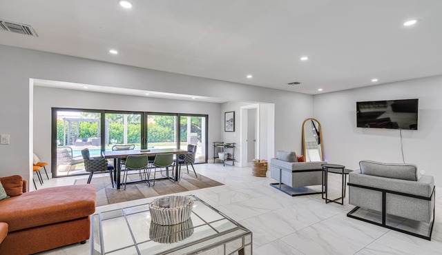 1 Mi to Beach: Modern Cape Coral Home w/Pool