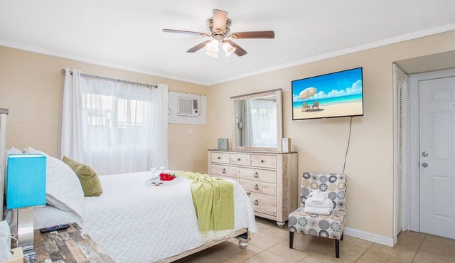 Coastal Breeze Siesta Entire 4-unit Complex With Dock