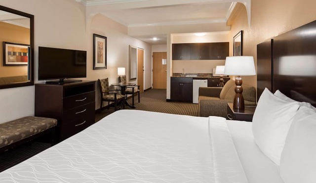 Best Western Plus Ambassador Suites Venice