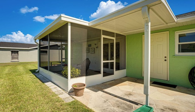 4 Mi to Hospitals! Port Charlotte Home w/Lanai