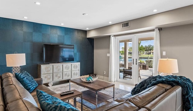 Peaceful Haven| Waterfront Home|Tierra Verde