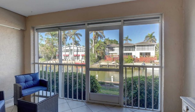 A-1 - Waterfront Condo Near Naples Bay & Beaches