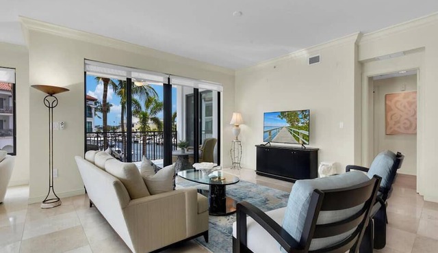 Waterfront, spacious, luxury condo in amenity-rich Naples Bay Resort in the heart of downtown!