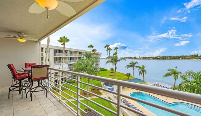 Bahia Vista 8-411| 2BD| 2BA in Isla Del Sol