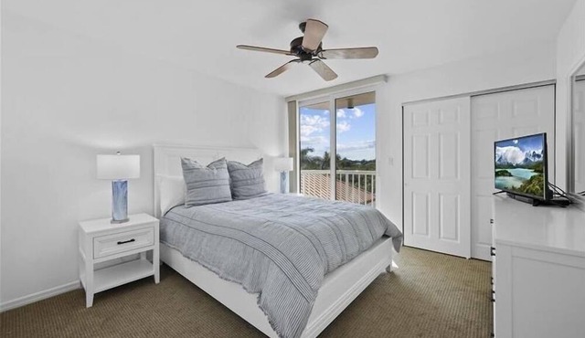 Enjoy great pool views from this 3 bedroom condo - CL0201