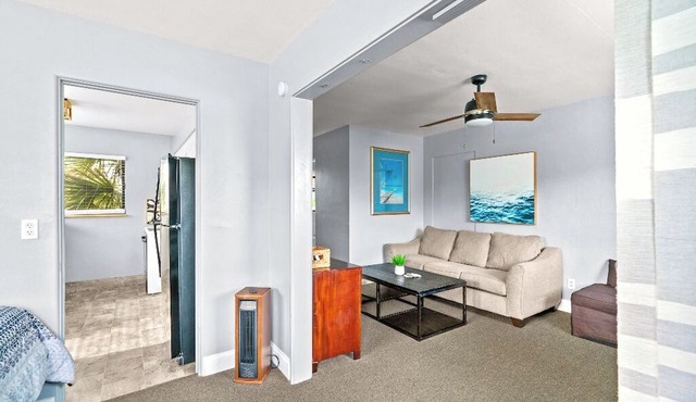 🐚BBR #10, Steps to the Beach, HTD Pool, Lrg Rm w/Living Rm, Kitchen & 4 Beds!