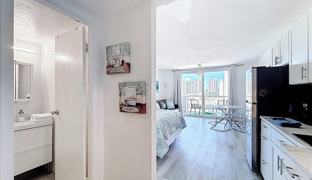 Instaworthy-Prestigious Sunny Isles Beach. Direct beach access from building in Sunny Isles Beach
