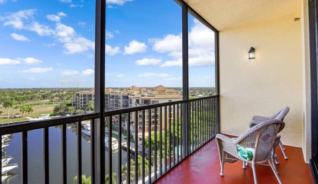 Sunset Royale | 2/2 Luxury Condo Marina View