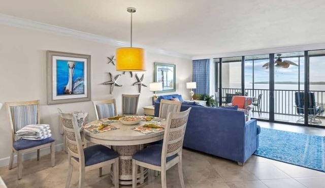 Gorgeous Residence with Panoramic Ocean Views and Secluded Beach- Pool Open!