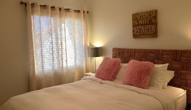 Fort DeSoto Beach - Modern 2nd floor One Bedroom at the Holiday Island Complex