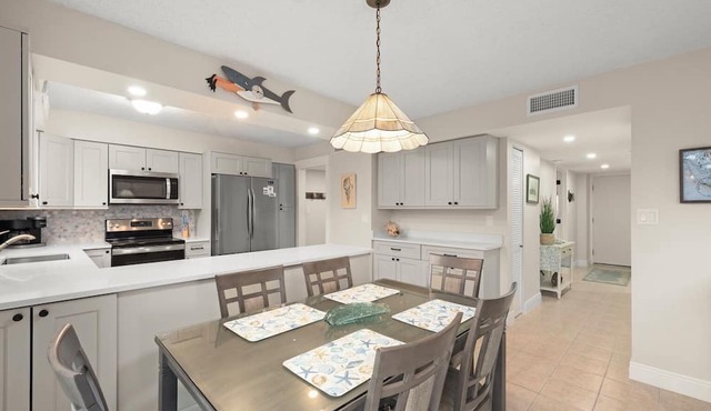 Island Beach Club #220B is a 2/2 vacation rental on Sanibel Island!