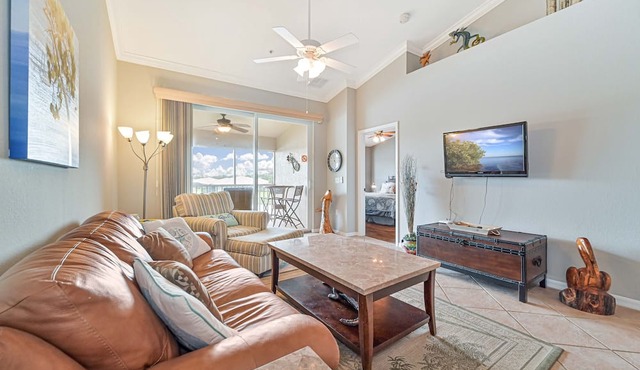 Bella Terra - Top floor condo with Lake Views!