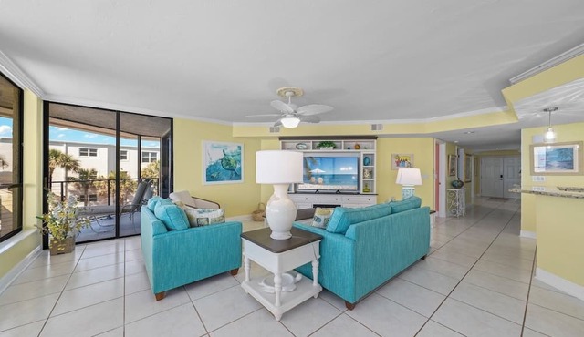Pine Cove#304 is a 3/2 beachfront Sanibel vacation rental condo