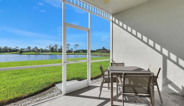 SEAGRAPE at Greenlinks - Best View in Lely, Renovated Coastal Golf Villa!