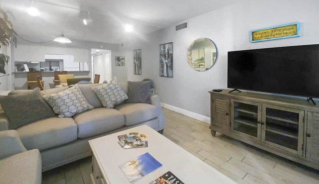 Affordable Ground Floor Siesta Key Vacation Rental with Heated Pool Access